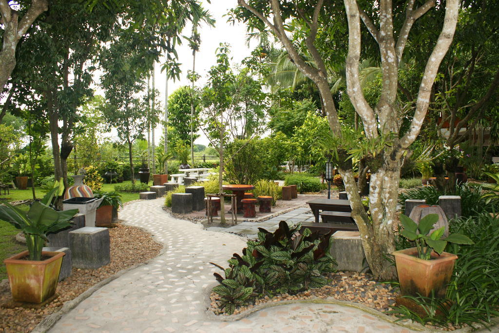 Juntra Resort & Hotel Nakhon Nayok Exteriör bild